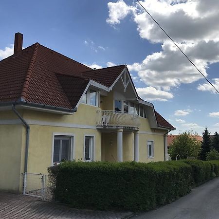 Esther Apartman Gyenesdiás Exterior photo