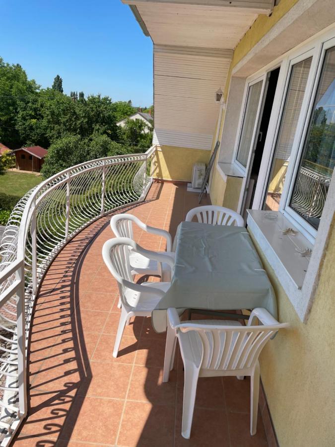 Esther Apartman Gyenesdiás Exterior photo